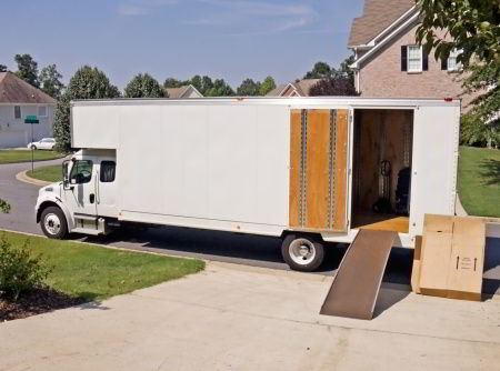 long distance moving truck unloading